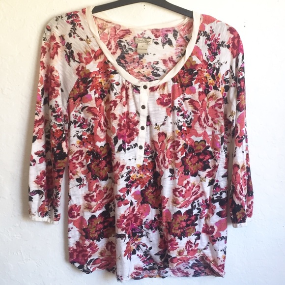 Lucky Brand Tops - Lucky Brand Painterly Rose Kara Top M